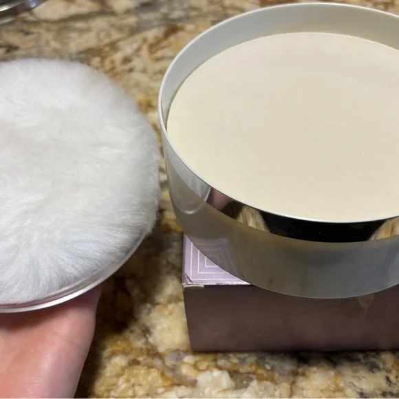 Gloria Vanderbilt Body Powder